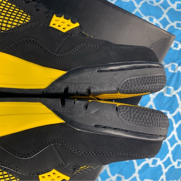 Nike Air Jordan 4 Men’s size 10 Thunder retro OG 2012 yellow rare vintage black - Picture 3 of 13